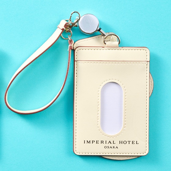 開業30周年記念「ドアマン・スヌーピー」パスケース