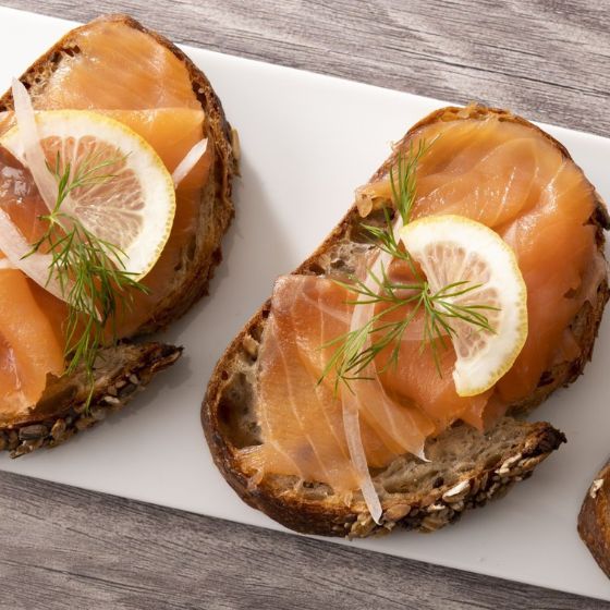 スモークサーモン（S-50BE）（冷凍食品）